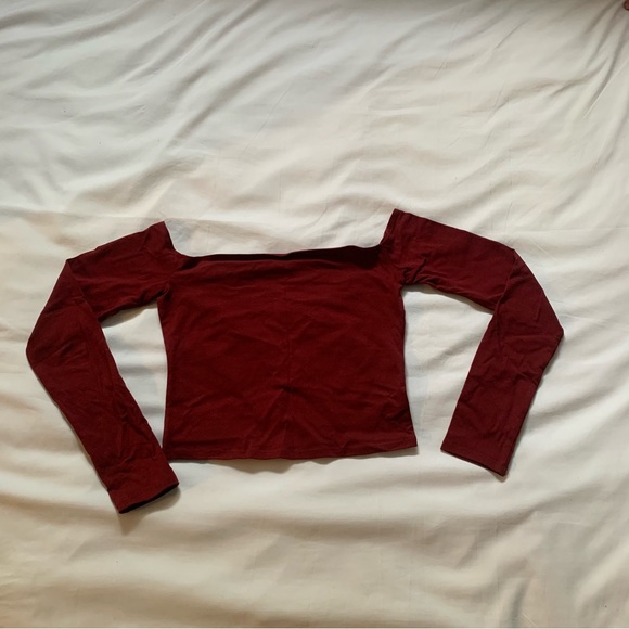 Off shoulder boat neck long sleeve burgundy crop top - Picture 3 of 5